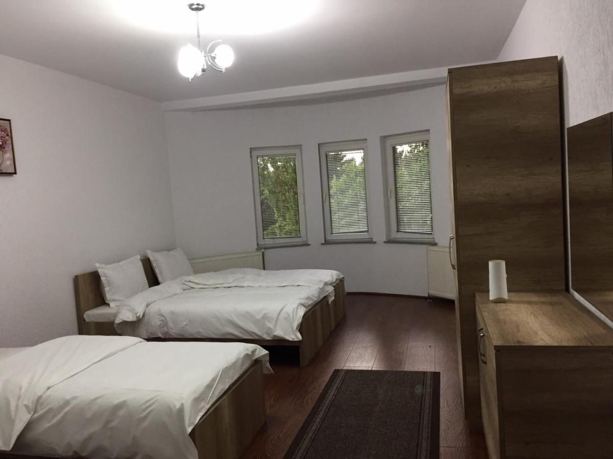 Hotel Park Pristina Exteriör bild