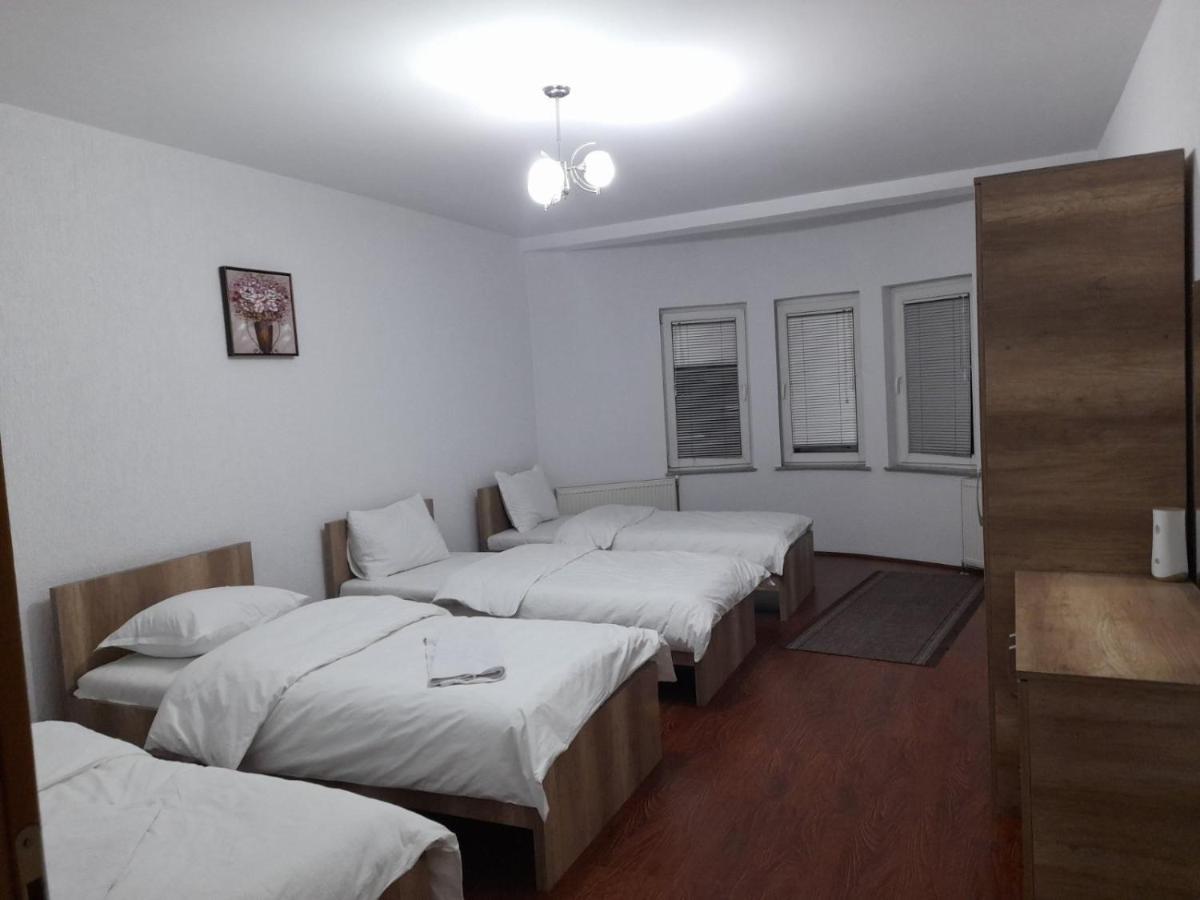 Hotel Park Pristina Exteriör bild