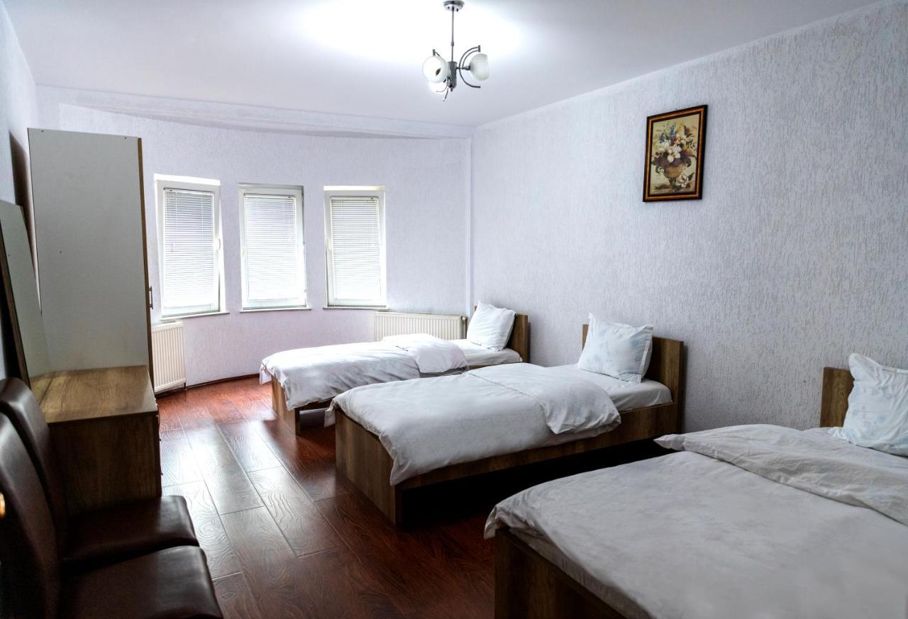 Hotel Park Pristina Exteriör bild